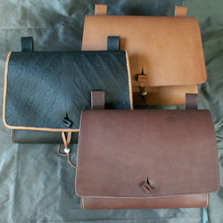 Belt Wallet with a Square Front and Side Gussets